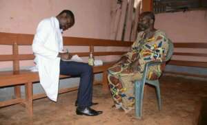 Outreach team prescribing after eye screening