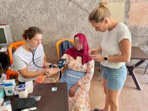 Belgian doctors volunteered with medical aid