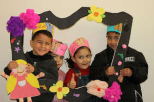 Kids loved posing behind the frame!