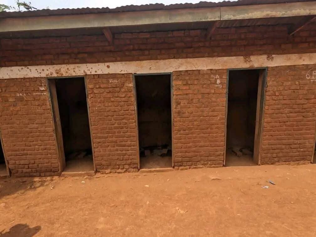 Build Classrooms and Toilets for 600 Kids in Congo