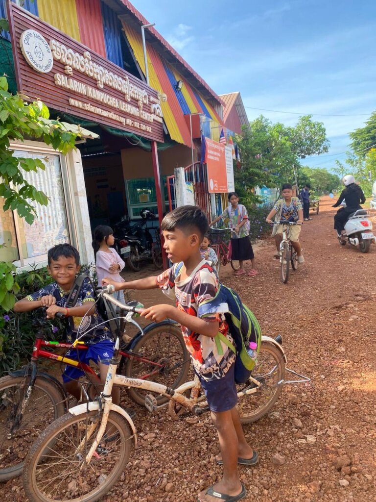 Children are happy to access to Salariin Kampuchea