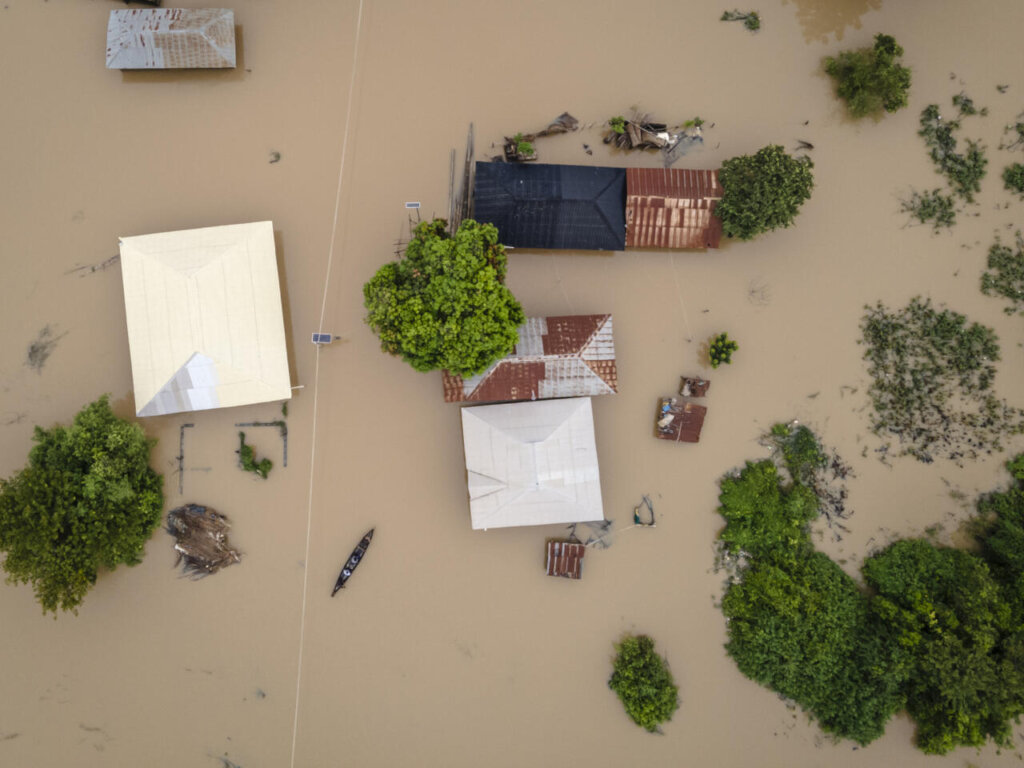 Assist 150 Flood-Hit Families in Mokwa,Niger State