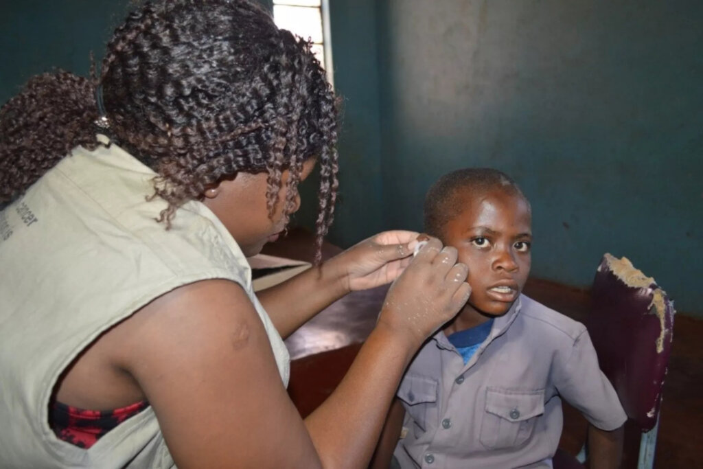 50 hearing aids to disadvantaged school children