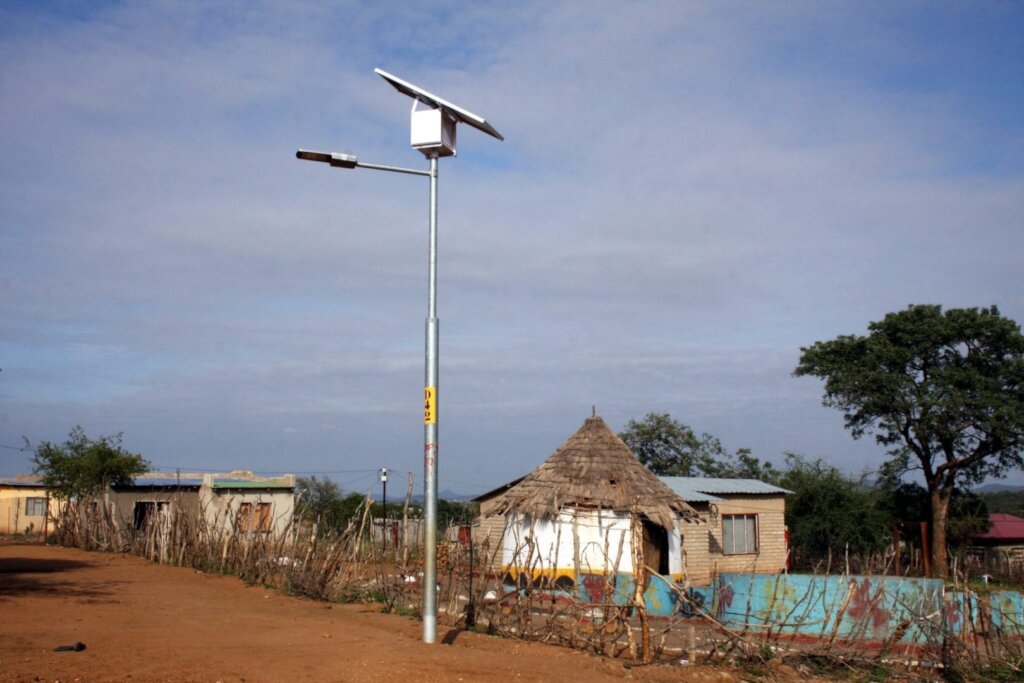 Light Up 10 Rural Hospital with Solar Streetlights