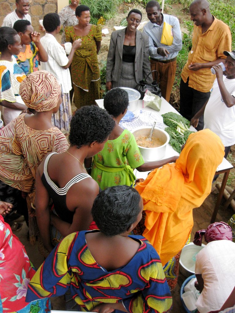Nutritional Independence for 300 Rwandan Families