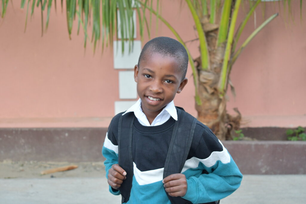 Donate to Deux Mains School Shoe Collaboration GlobalGiving