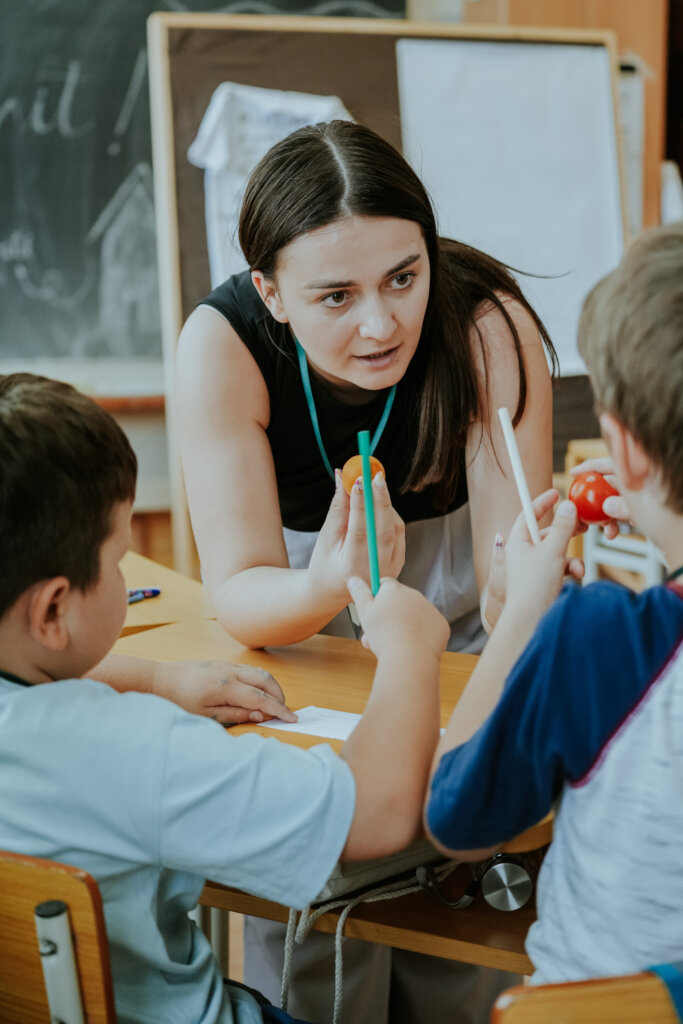 Teachers for children in vulnerable communities