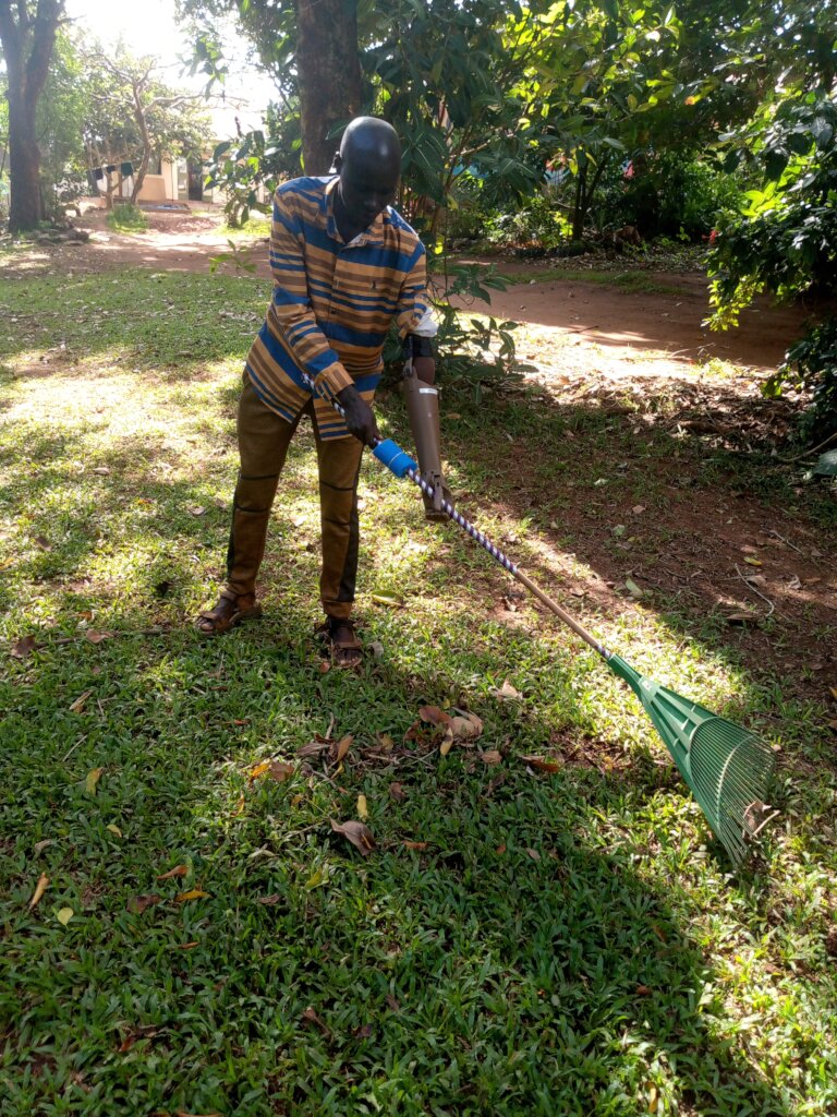 3D Print Upper Limb Prosthetics for 150 in Uganda