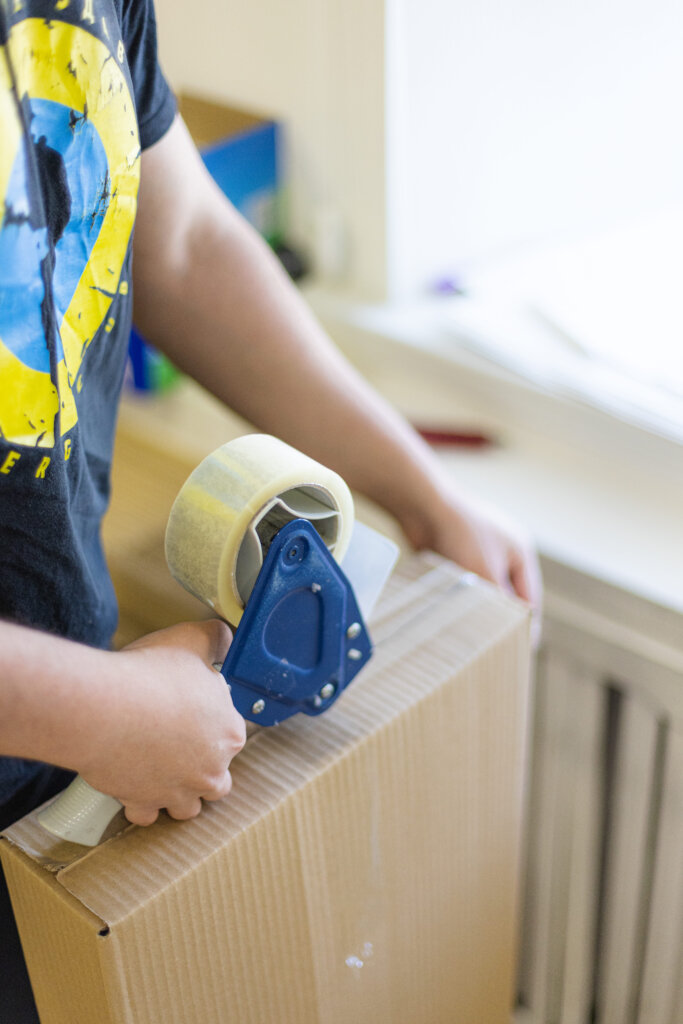 Help women in frontline areas with care and tools