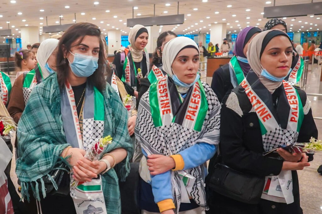 Support 400 Palestinian Students in Pakistan