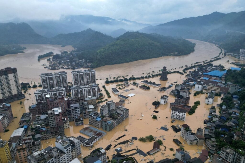Help Rongjiang Children Rise: Flood Relief