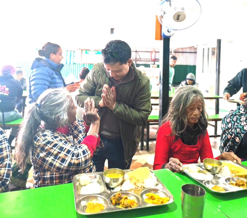 In remembrance, families share food & time there