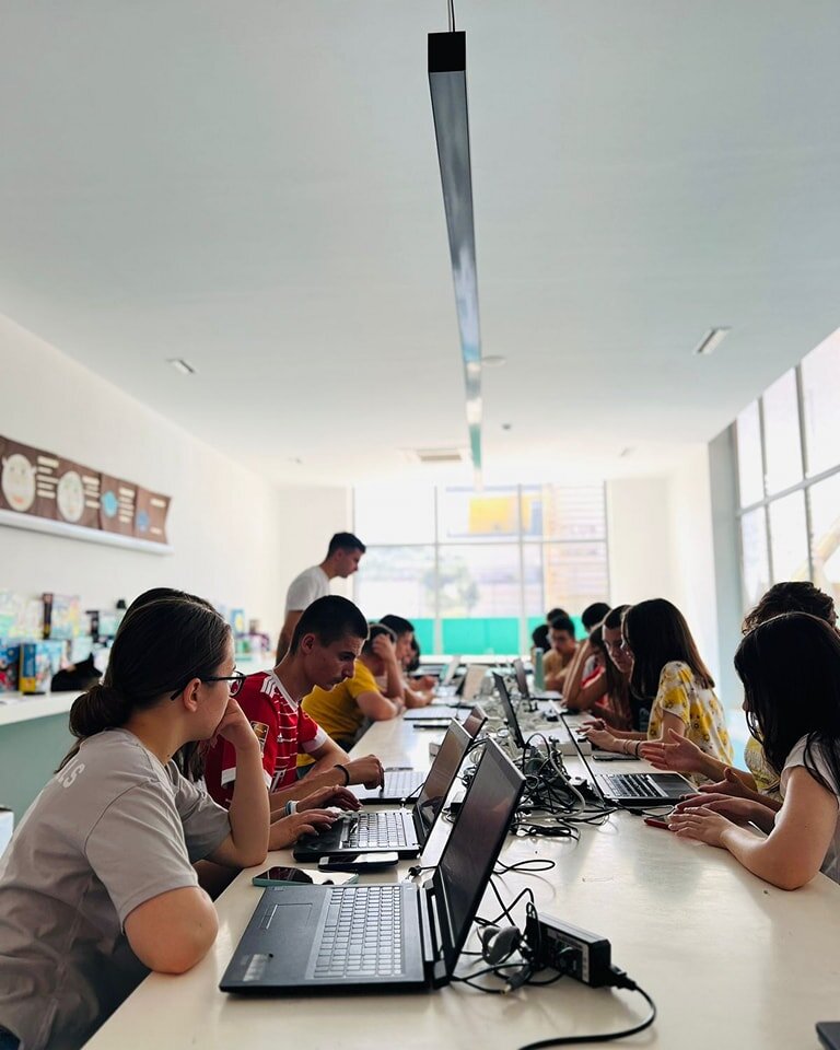 Empower Albanian rural girls through coding skills