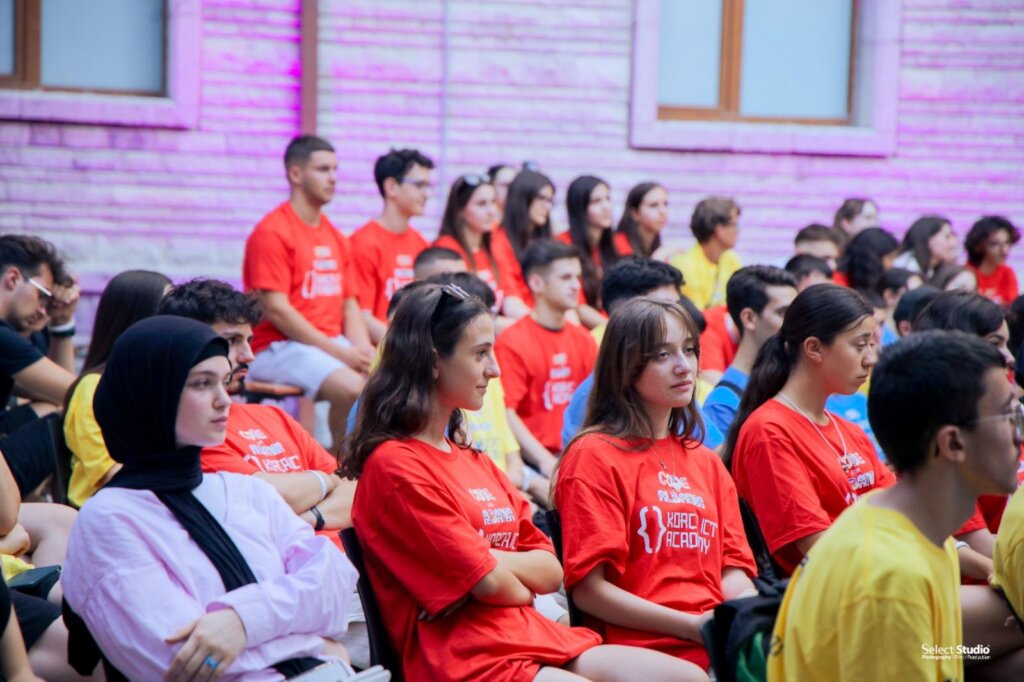 Empower Albanian rural girls through coding skills
