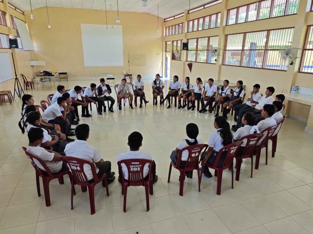 Students in the jungle during a workshop.