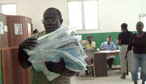 Carrying Kits to Centre De Sante in Haiti