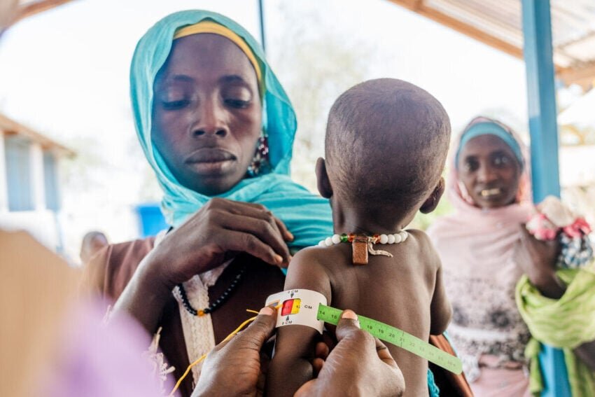 Milk for Starving Kids in Borno IDP Camp, Nigeria