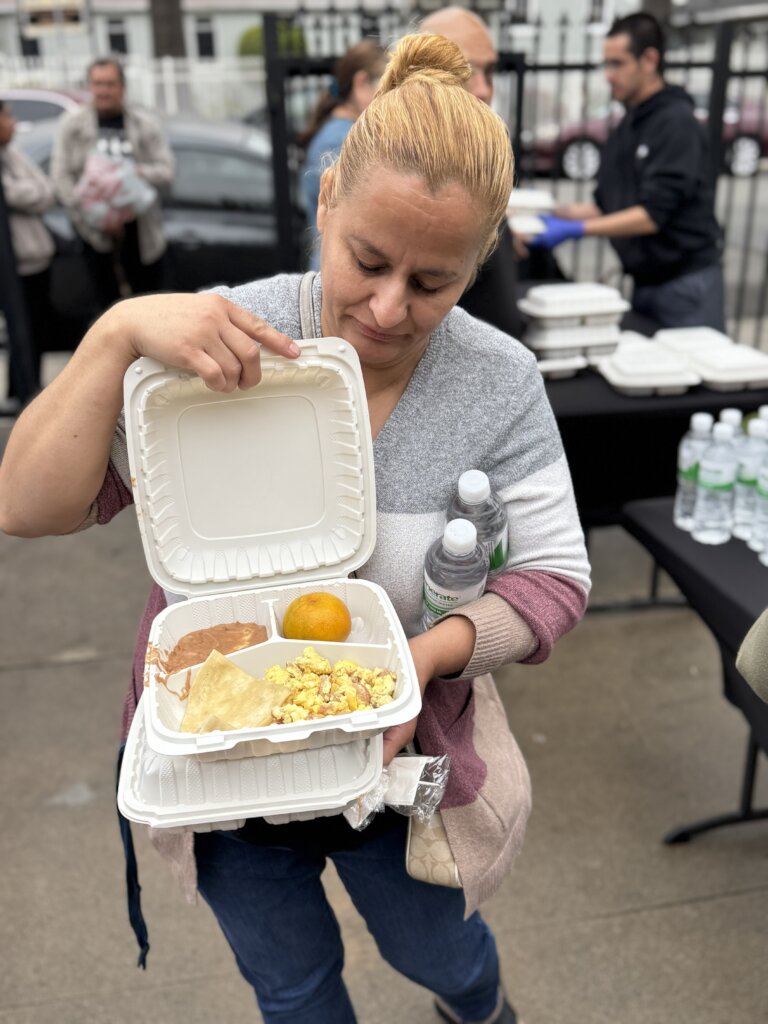 Help Eastmont feed 1,000 families in East LA
