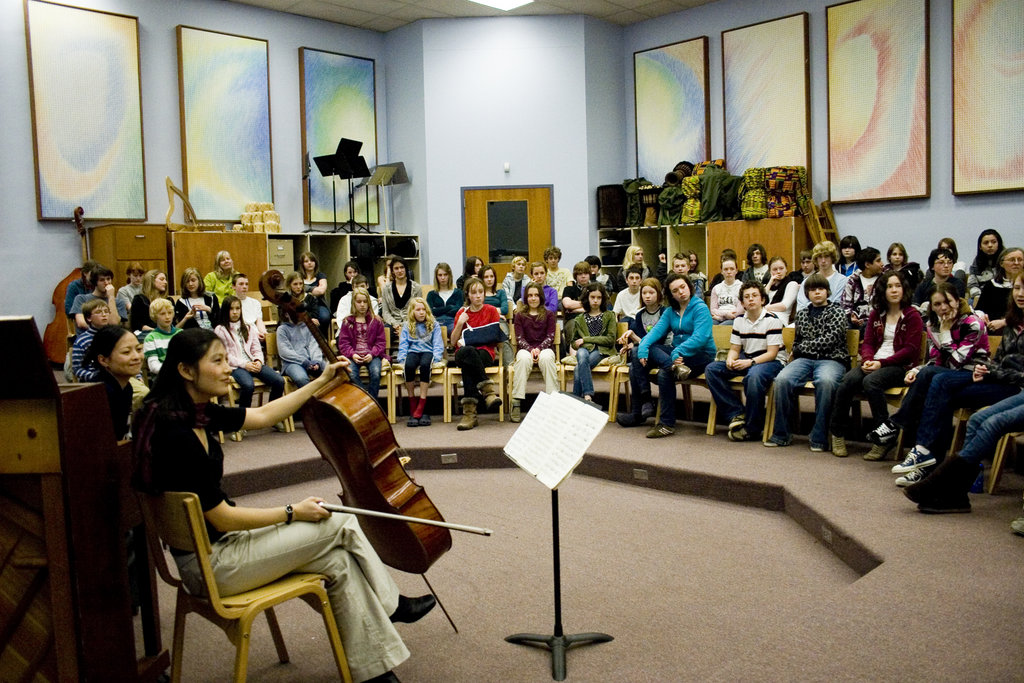 Present inspiring chamber music in Portland OR