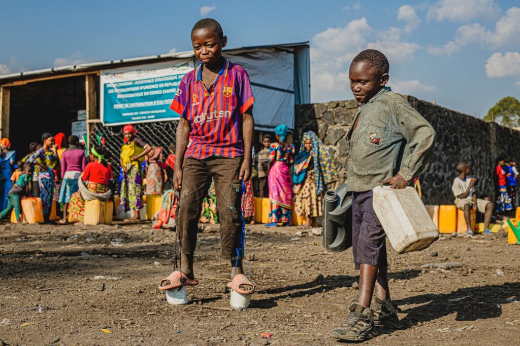 Water Tanks & Filters for 100 People in Dry Area