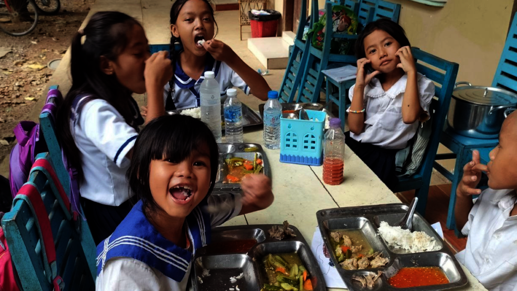 Cambodian children's Meal Support