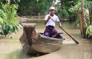 Flood affected families wait for assistance