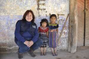 Dr. Gabriela and local children (Panabajal,Tecpan)