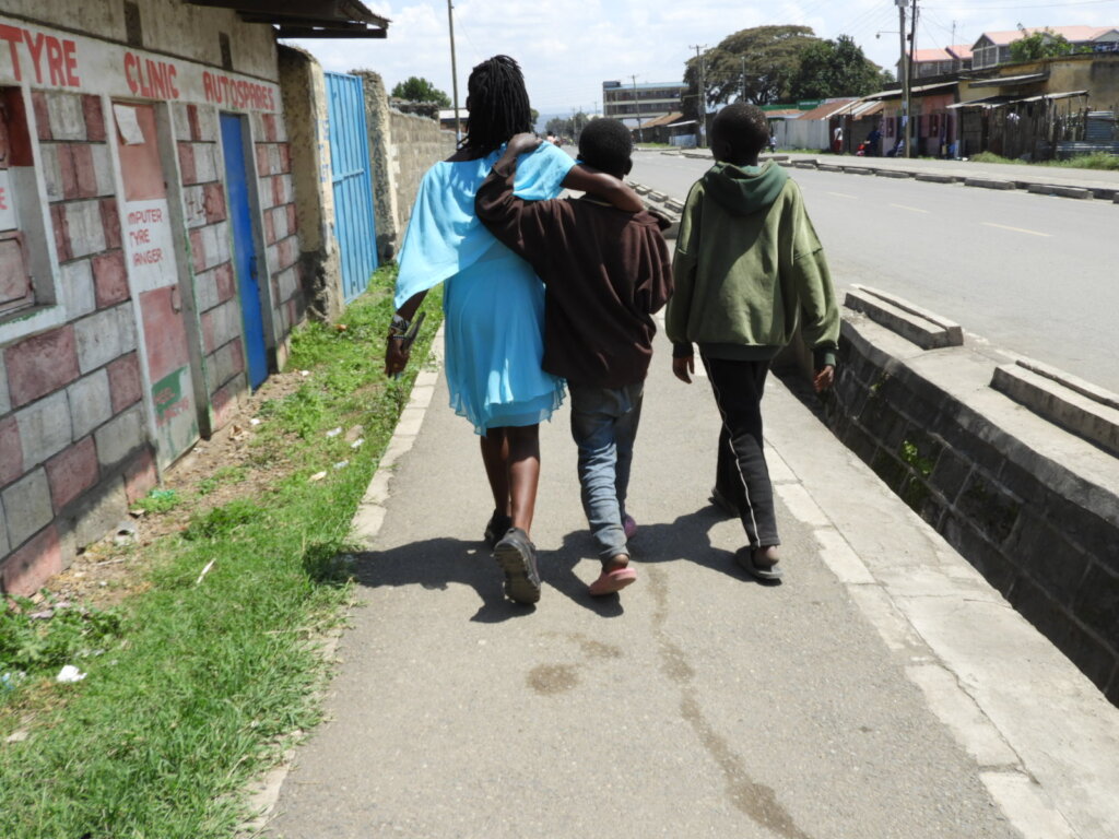 Feed 100 Kids Daily: A Year of Hope