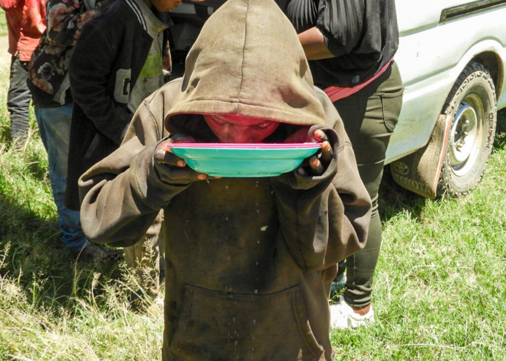 Feed 100 Kids Daily: A Year of Hope