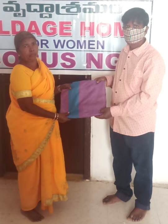 Donate for Cloths and Cosmetics to Oldage Women