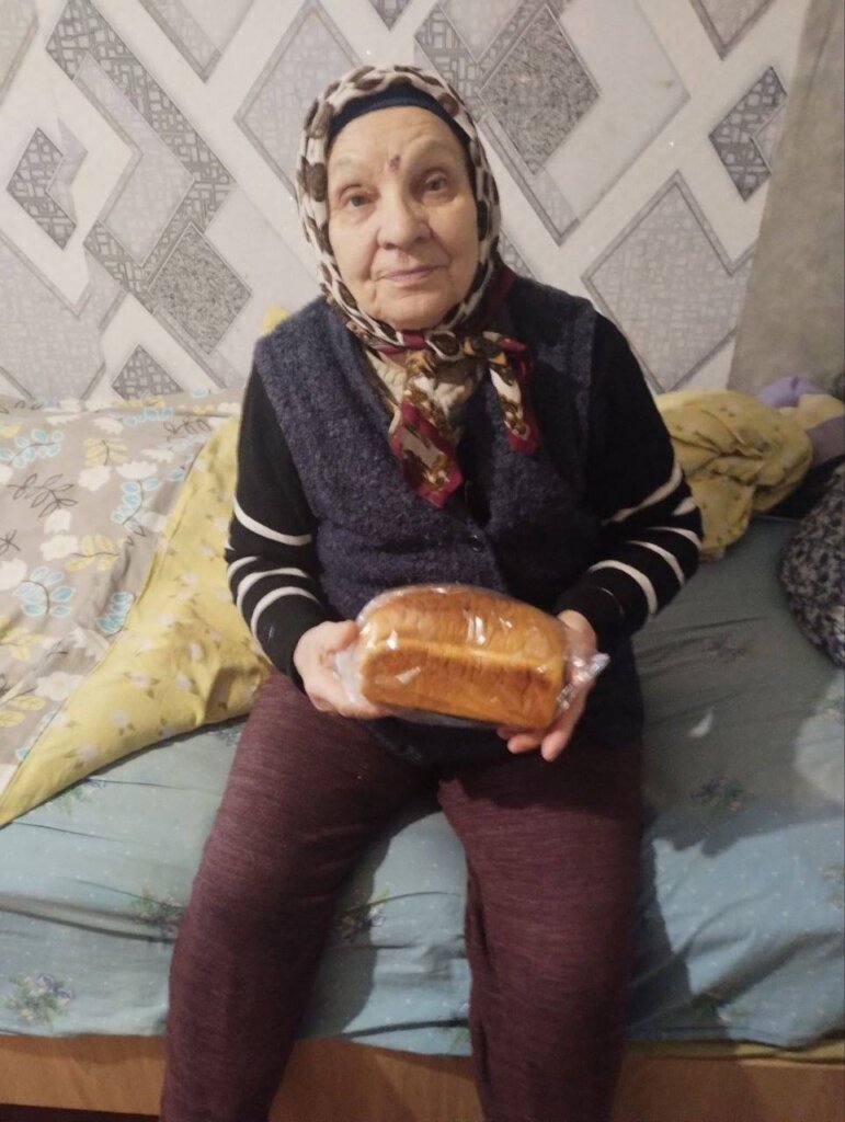 BreadGivers - helping civilians from the frontline