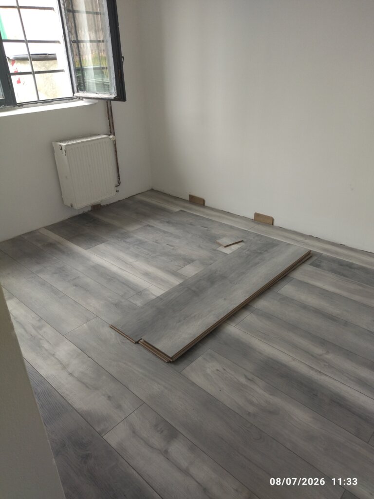 Floors in little office space