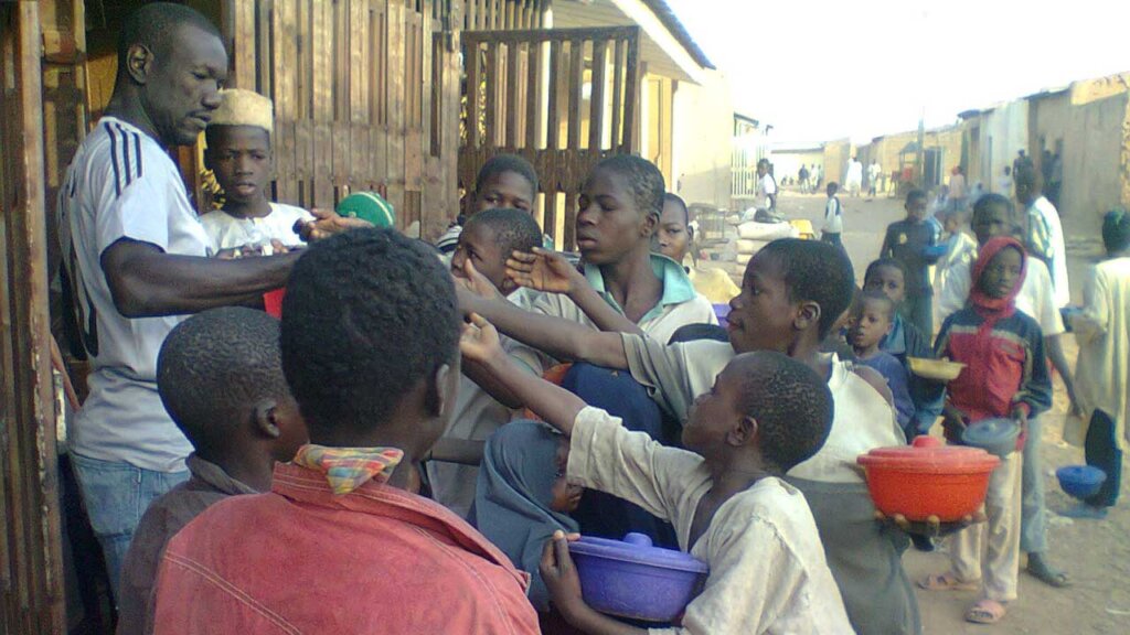 Daily Bread for 3,000 Muslim Street Children