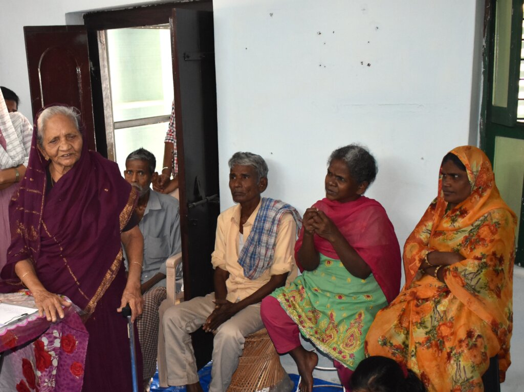 Give Daily Meal to 30 Elderly people for 90 days