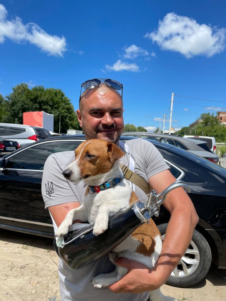 Support deminers to return to a normal life