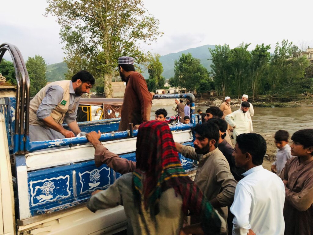 Provide 1000 Food Box for flood victim in Pakistan