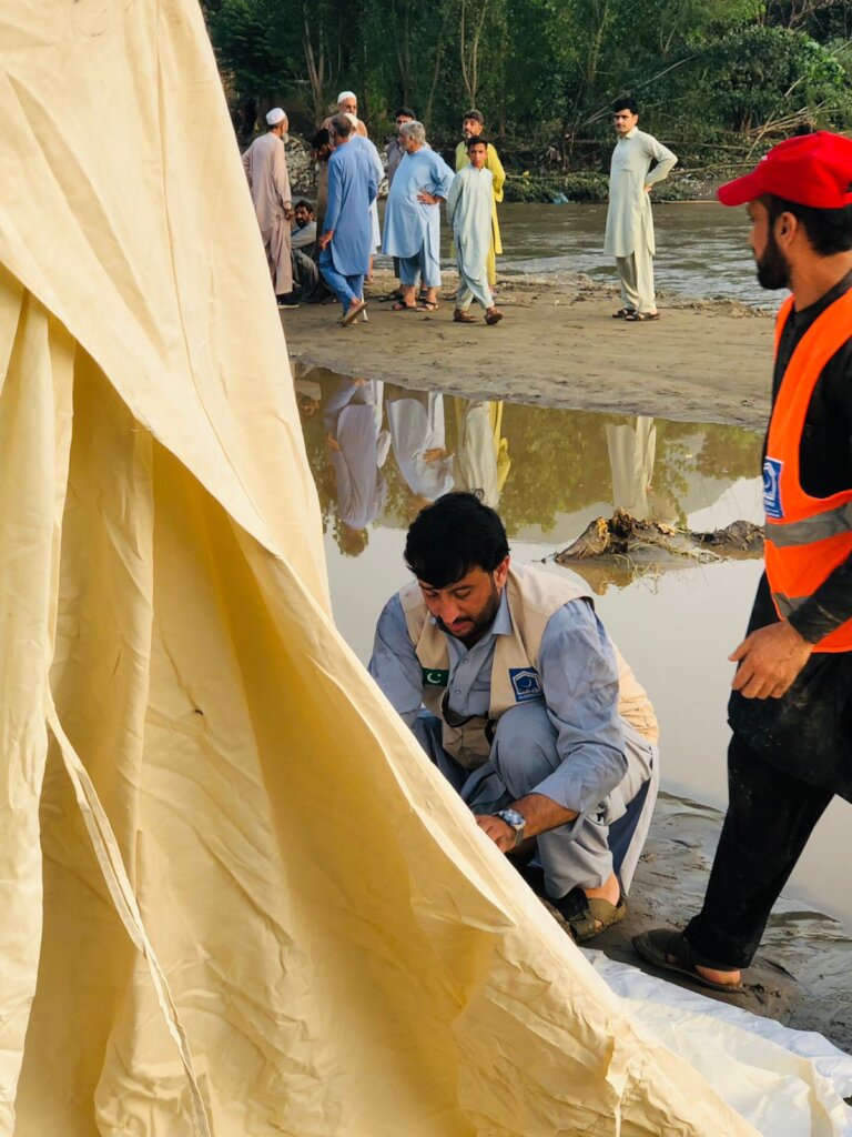 Provide 1000 Food Box for flood victim in Pakistan