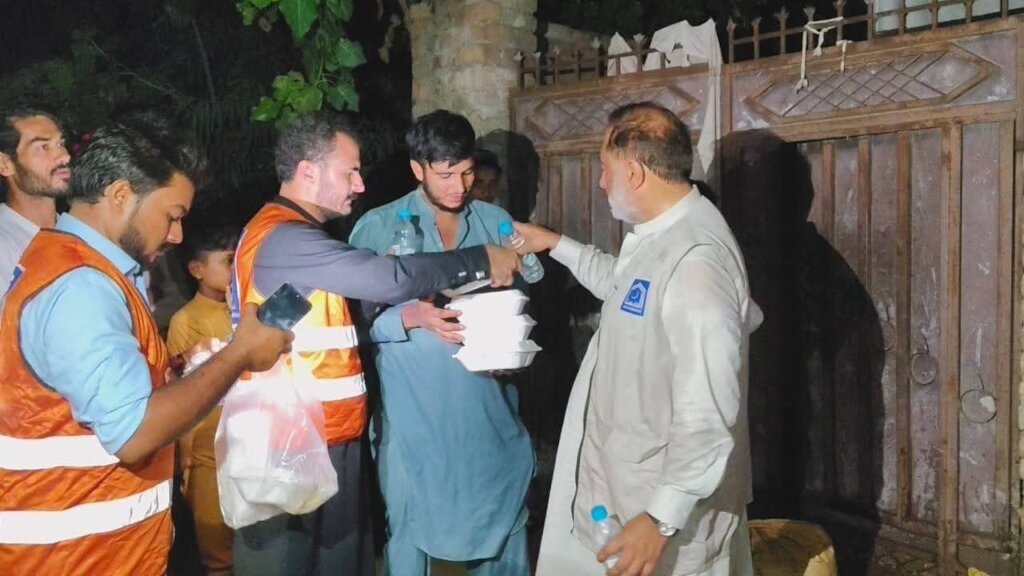 Provide 1000 Food Box for flood victim in Pakistan