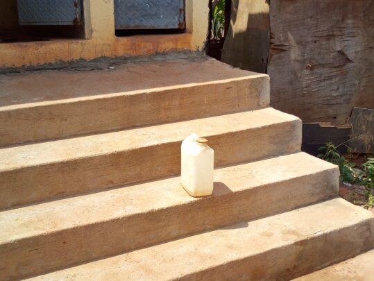 what children use to wash hands.