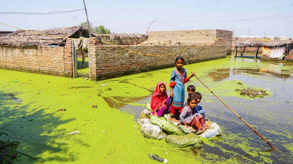 Support Flood Affected Families in Pakistan
