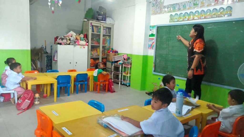 class at the Child Center Sitio Bakal