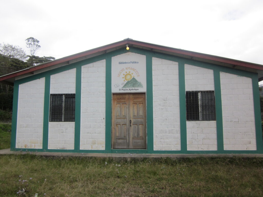 Revitalizing Community Libraries in Honduras