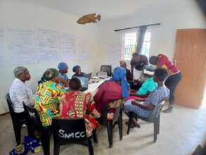 Samochima Weavers Learn to Use a Laptop