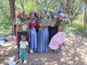 Samochima Basket Weavers Get a Laptop