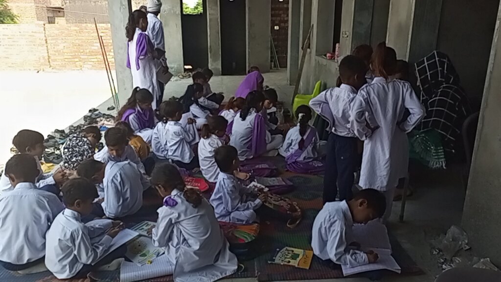 Buy autorickshaw for school children Living far.