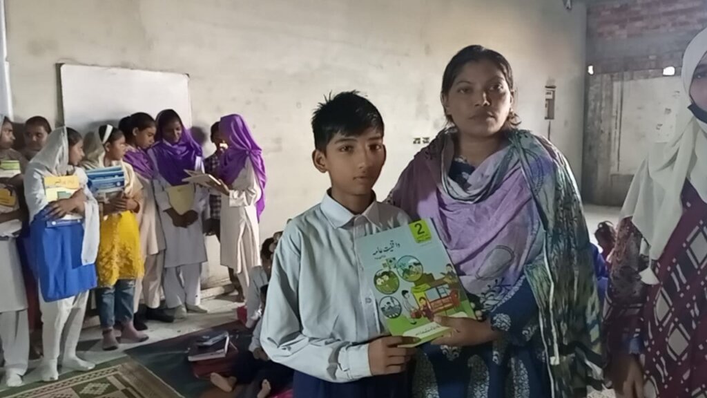 Buy autorickshaw for school children Living far.