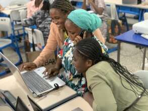 Provide digital literacy for 500 female startups