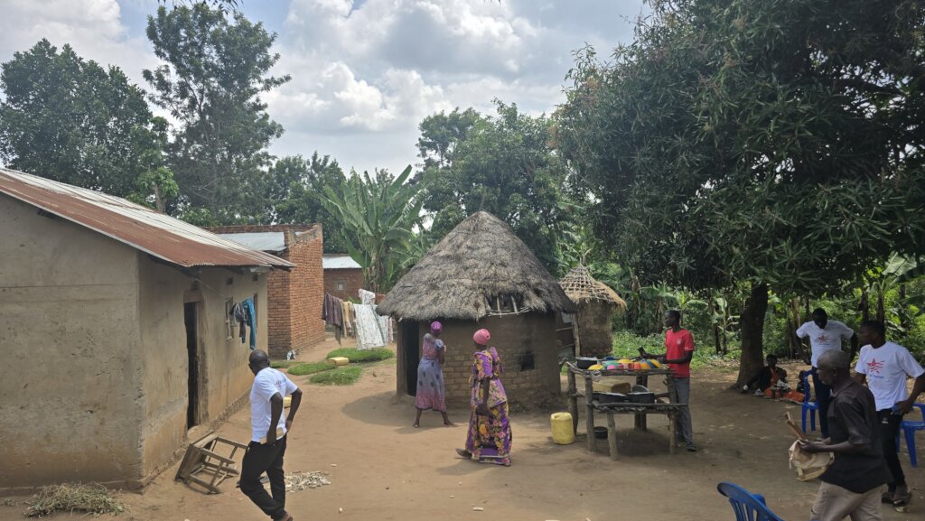 Sustainable Farms for 260 poor Ugandan Families