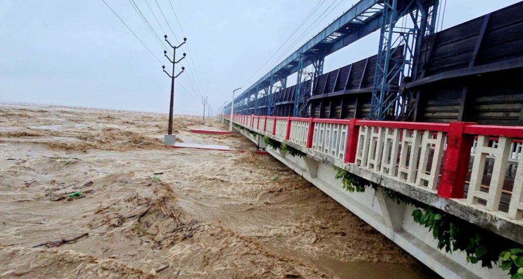 Help Flood Victims in Nepal