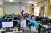 Provide digital autonomy to 50 seniors in Brazil